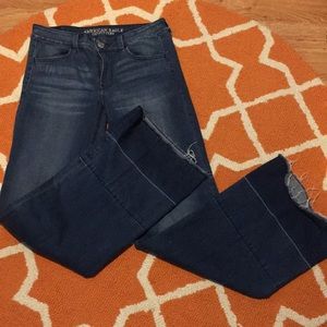 American Eagle wide leg/flare jeans
